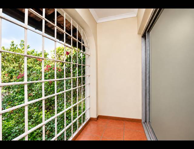3 BEDROOM TOWNHOUSE FOR SALE IN GLENWOOD